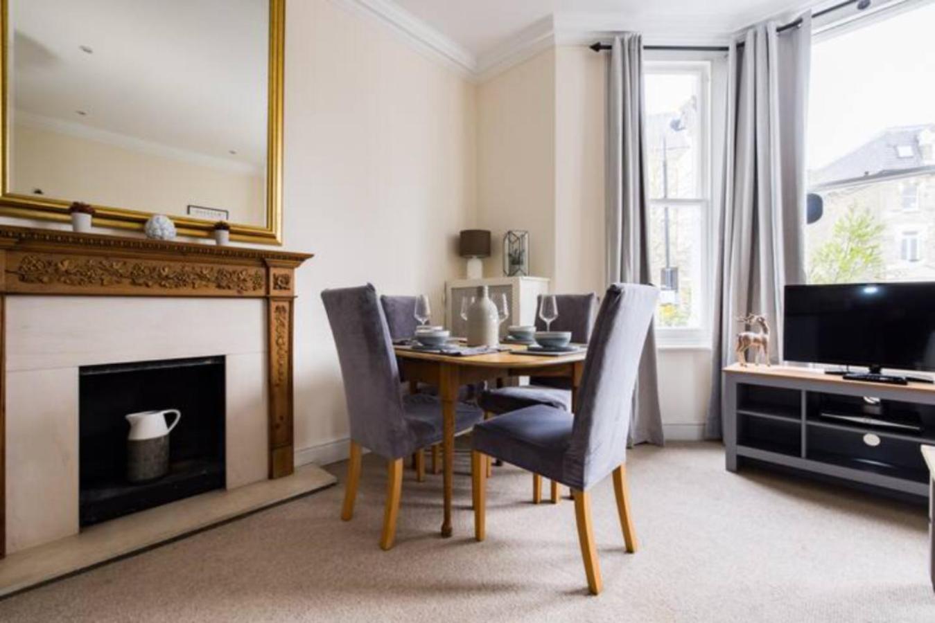 The West Kensington Collection Apartment Londra Exterior foto