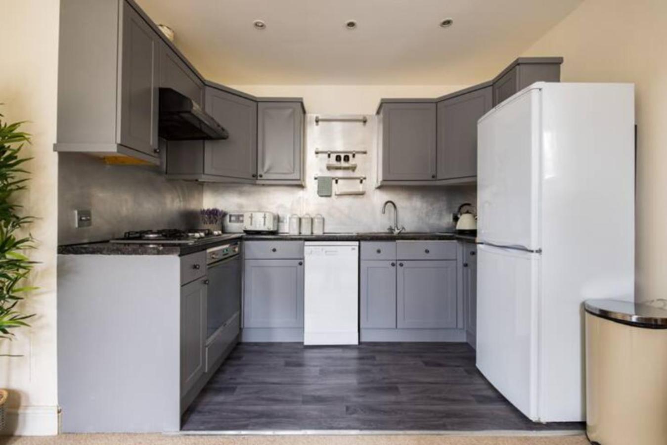 The West Kensington Collection Apartment Londra Exterior foto